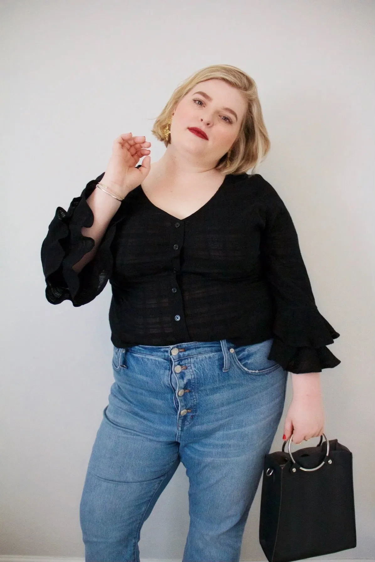 THE RUFFLE SLEEVE TOP ~ BLACK