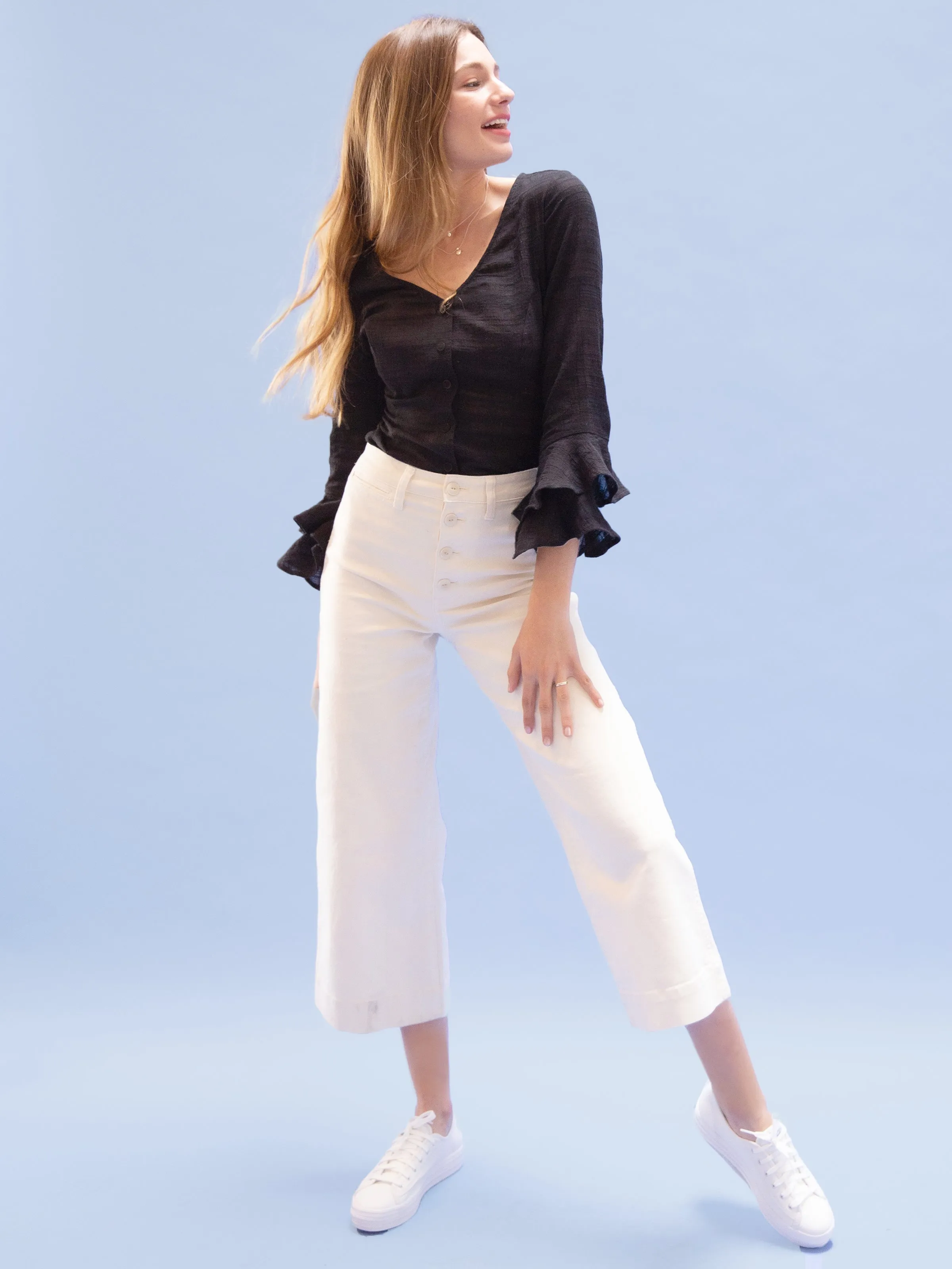 THE RUFFLE SLEEVE TOP ~ BLACK