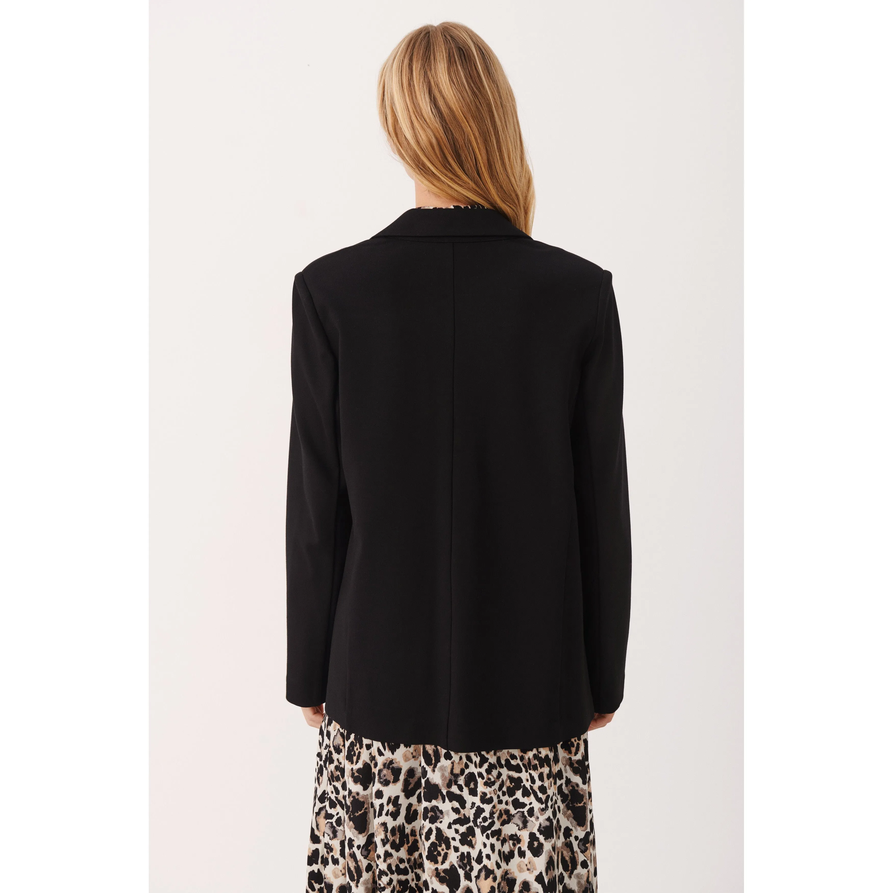 VICTORIA BLAZER